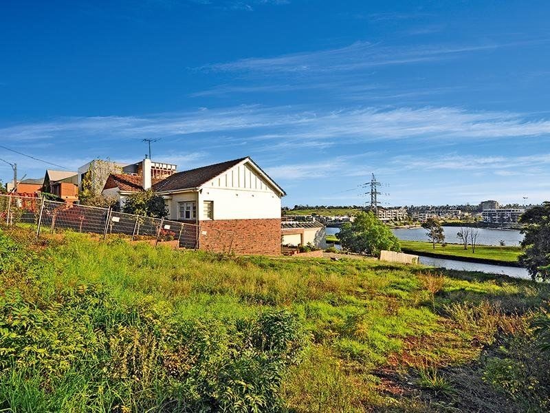 15 Fisher Parade, Ascot Vale VIC 3032