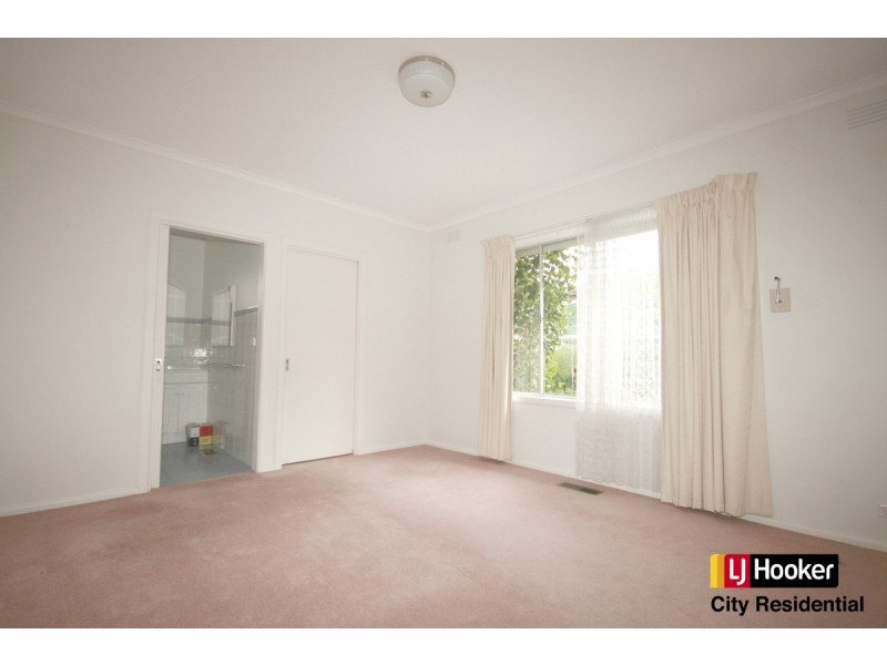 9 Ernst Street, Doncaster VIC 3108