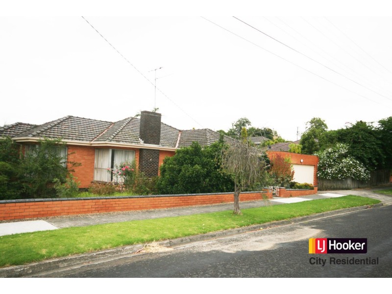 9 Ernst Street, Doncaster VIC 3108