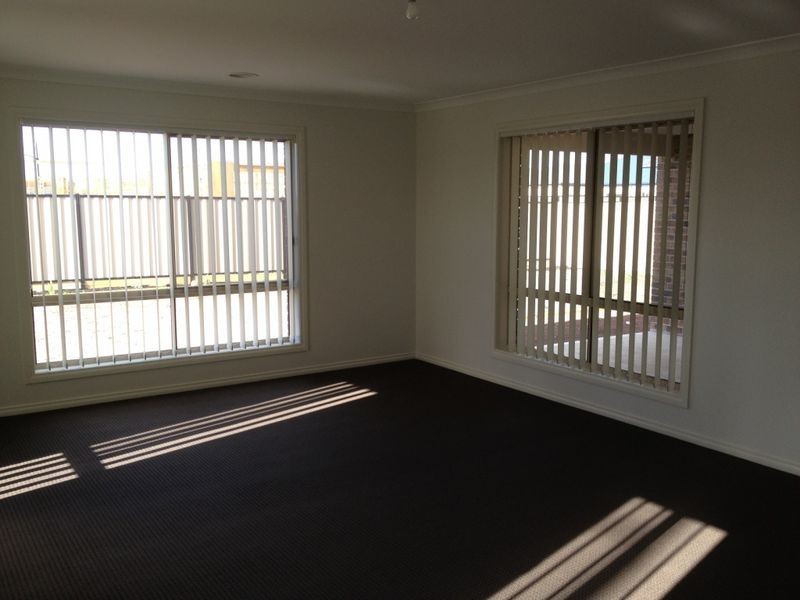 1 St Laurent BLVD, Point Cook VIC 3030