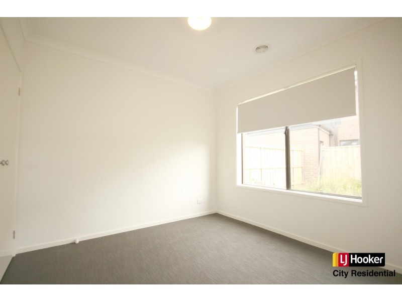 49 Newport Avenue, Williams Landing VIC 3027