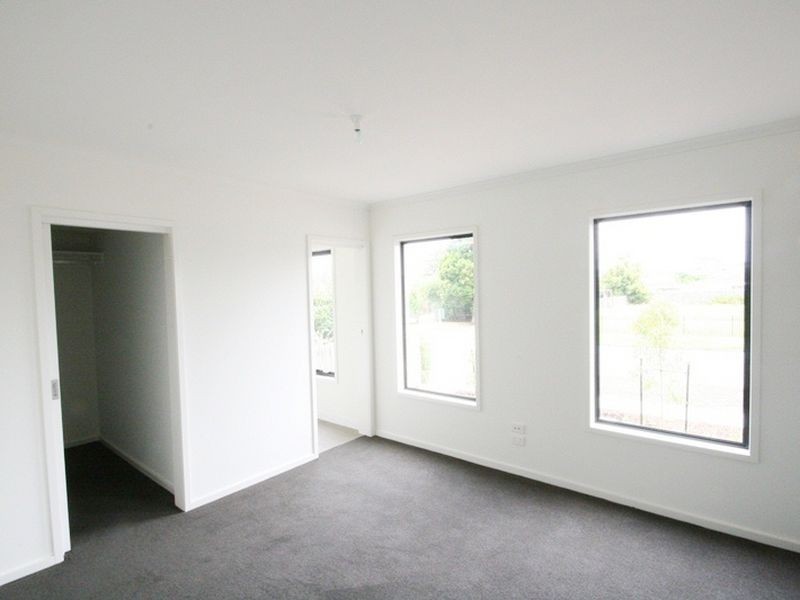 1/24-26 Burton Street, Clayton VIC 3168