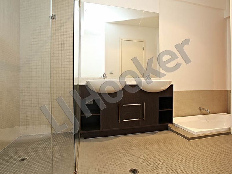 1/12 Warburton Lane, Melbourne VIC 3000