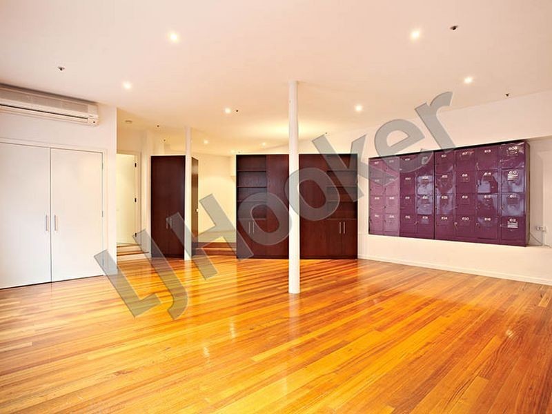 1/12 Warburton Lane, Melbourne VIC 3000