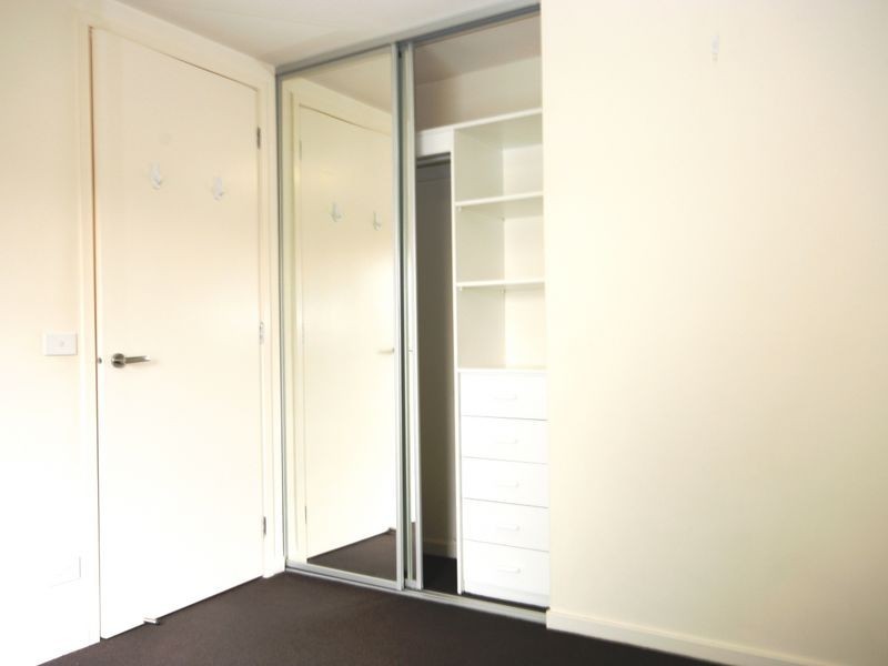 182 Barkly Street, St Kilda VIC 3182