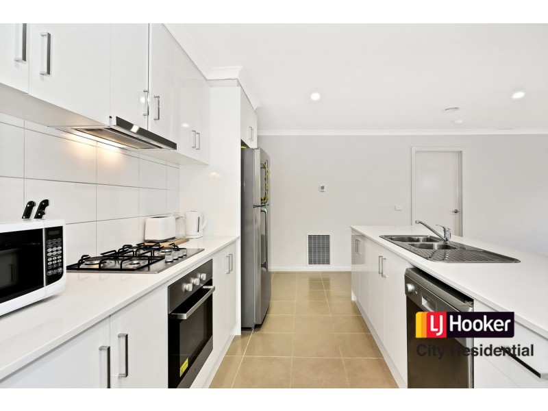 34 Solitude Crescent, Point Cook VIC 3030