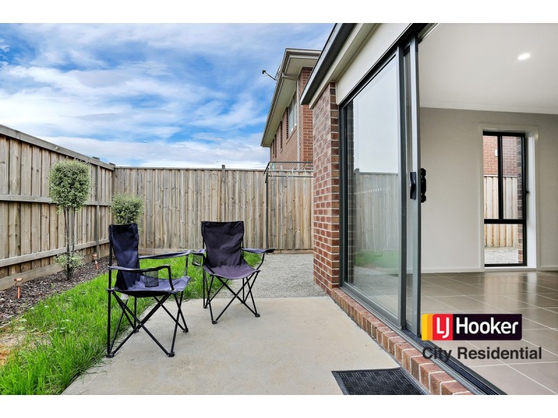 34 Solitude Crescent, Point Cook VIC 3030