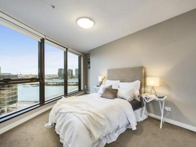 1001/100 Harbour Esplanade, Docklands VIC 3008