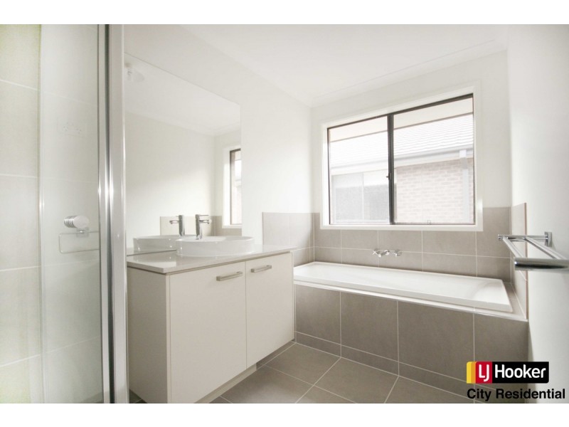 4 Thornbury Way, Williams Landing VIC 3027