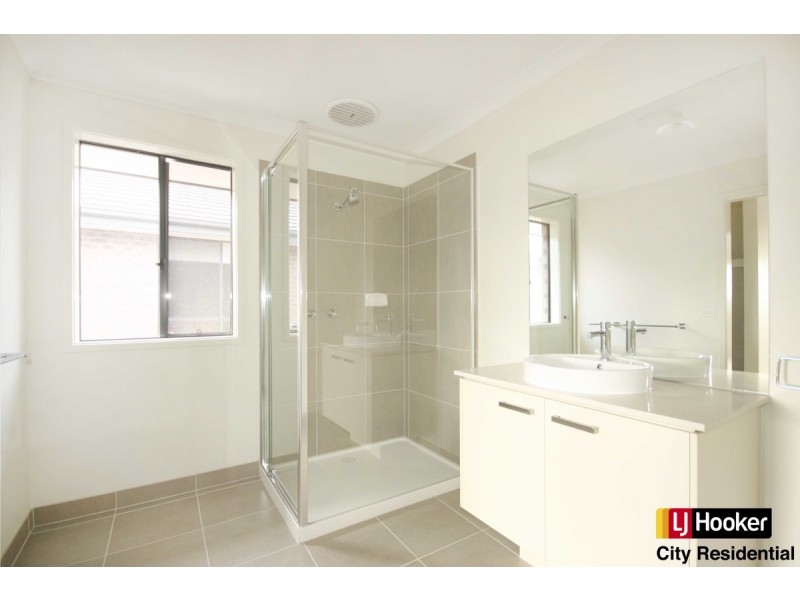 4 Thornbury Way, Williams Landing VIC 3027