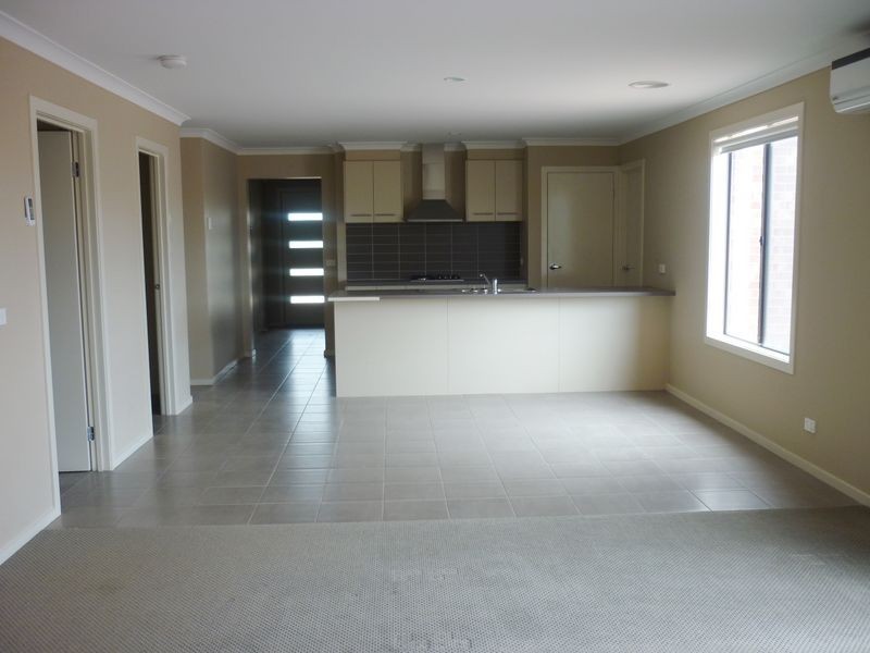 10 Lamington Drive, Tarneit VIC 3029