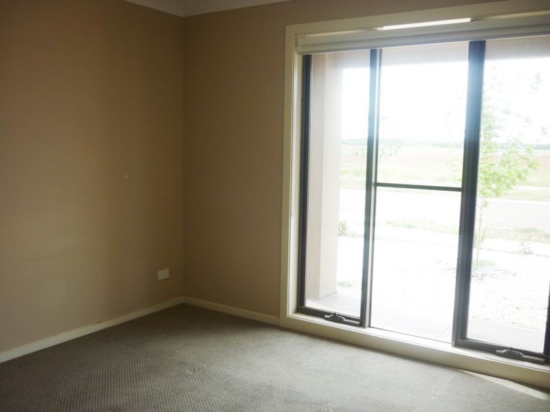 10 Lamington Drive, Tarneit VIC 3029