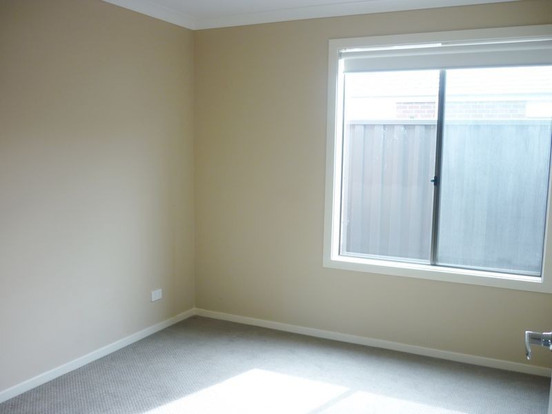 10 Lamington Drive, Tarneit VIC 3029