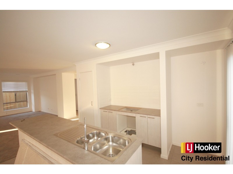 166 Citybay Drive, Point Cook VIC 3030