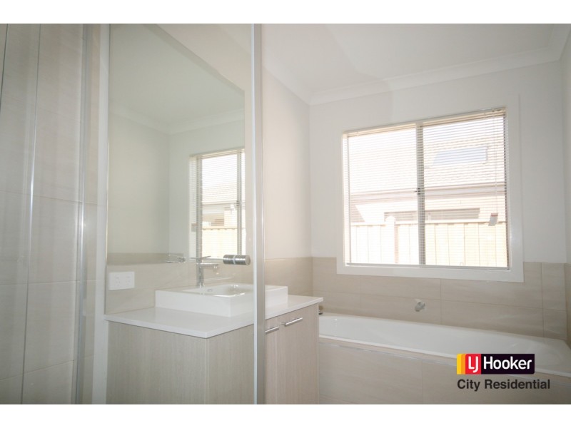 11 Lambro Way, Point Cook VIC 3030