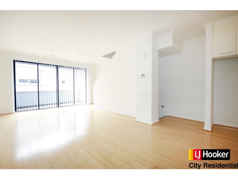 8 Aviary Grove, Thornbury VIC 3071