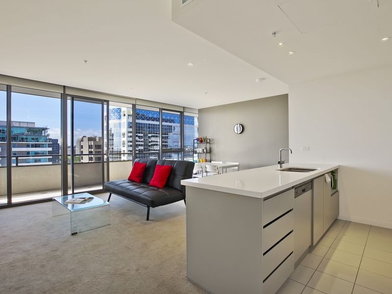 1003/55 Queens Road, Melbourne VIC 3004