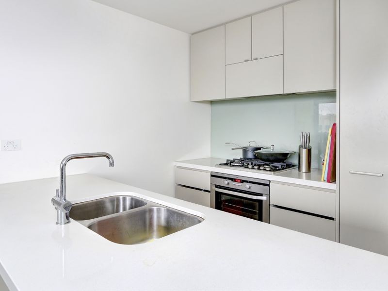 1003/55 Queens Road, Melbourne VIC 3004