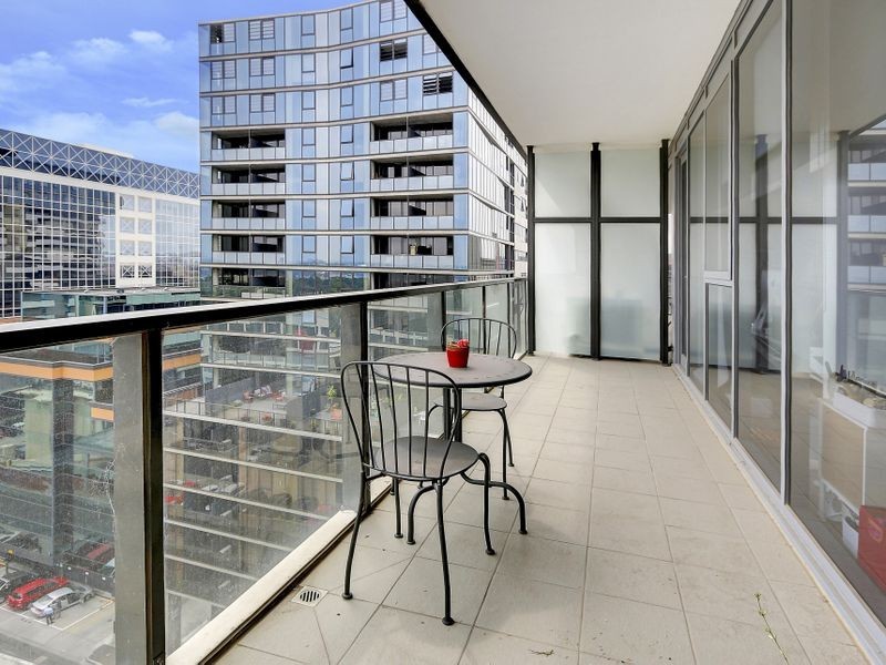 1003/55 Queens Road, Melbourne VIC 3004