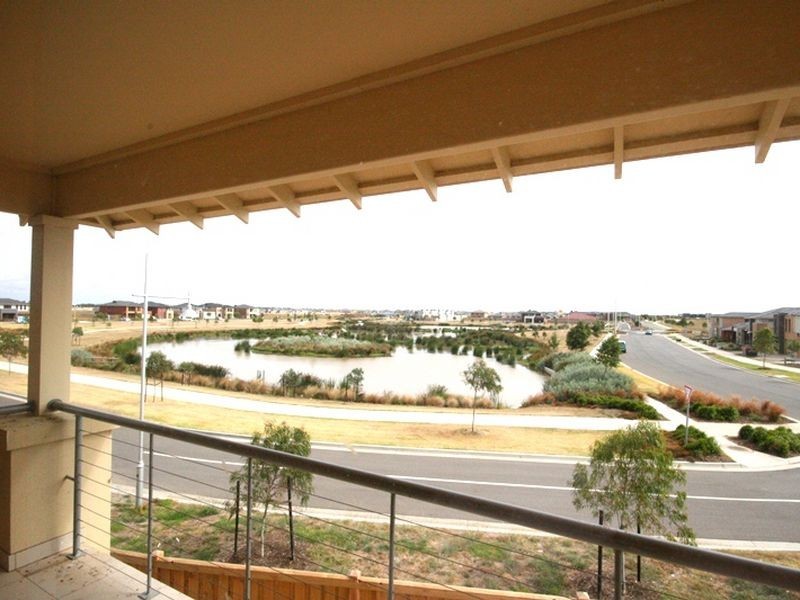 300 Boardwalk Blvd, Point Cook VIC 3030