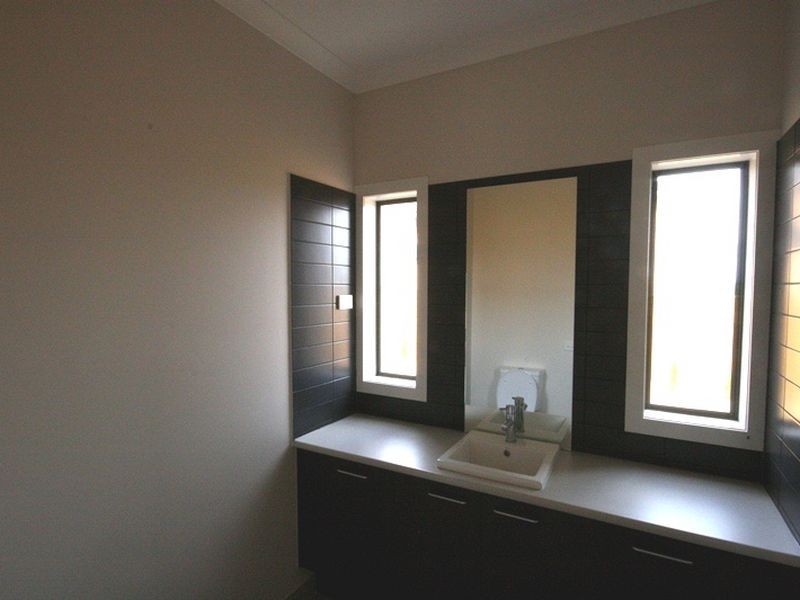 300 Boardwalk Blvd, Point Cook VIC 3030