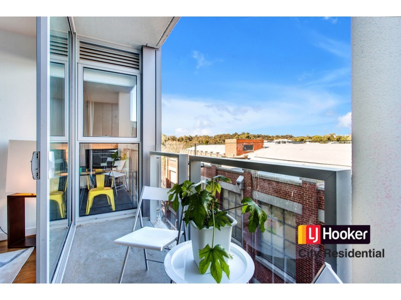 H306/12 Trenerry Crescent, Abbotsford VIC 3067