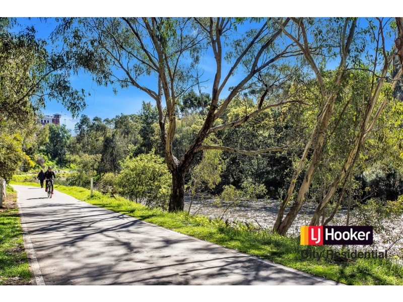 H306/12 Trenerry Crescent, Abbotsford VIC 3067