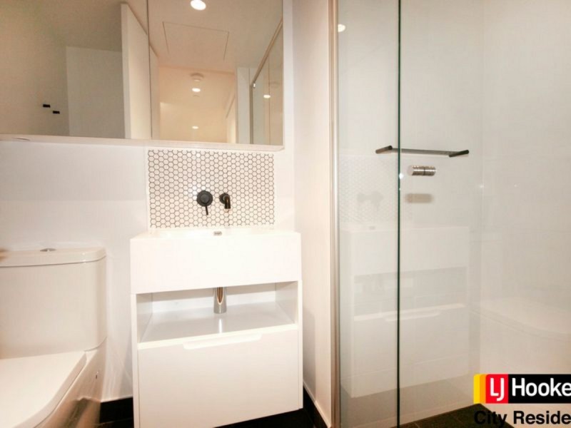 1705/450 Elizabeth Street, Melbourne VIC 3000