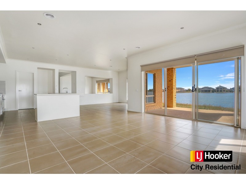 22 Spraypoint Drive, Point Cook VIC 3030