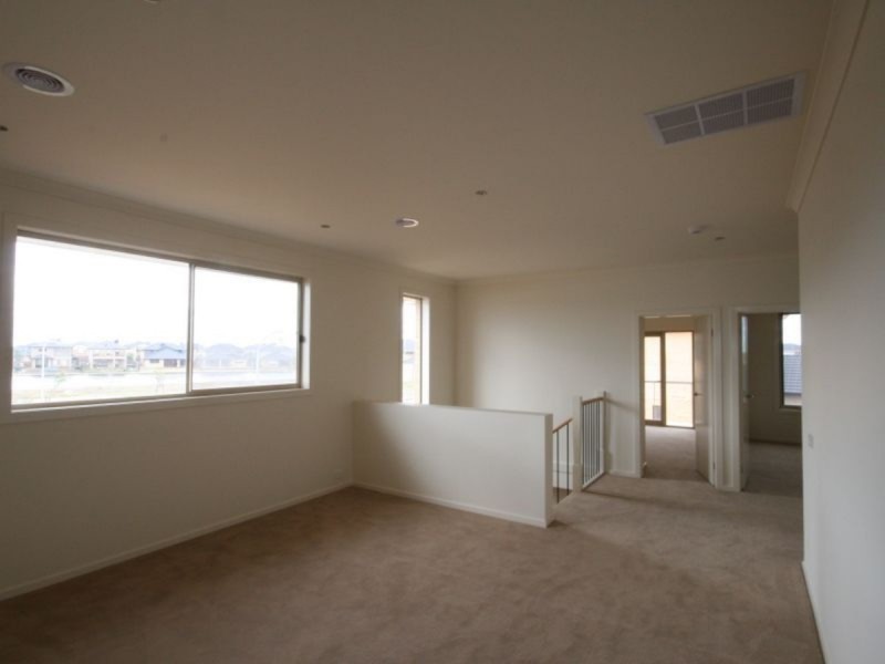 22 Spraypoint Drive, Point Cook VIC 3030