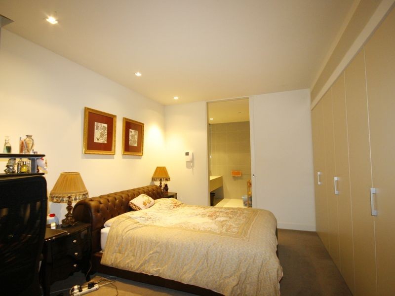 8 Kavanagh Street, Southbank VIC 3006