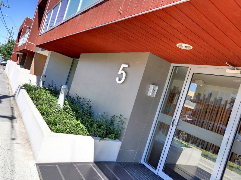 15/5 Bear Street, Mordialloc VIC 3195