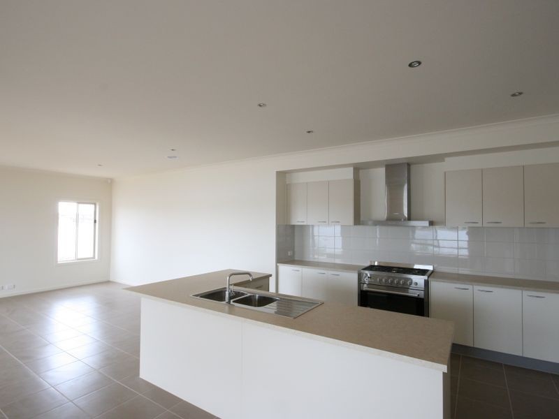 22 Spraypoint Drive, Point Cook VIC 3030