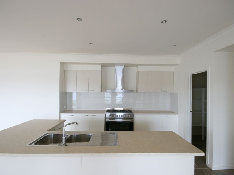 22 Spraypoint Drive, Point Cook VIC 3030