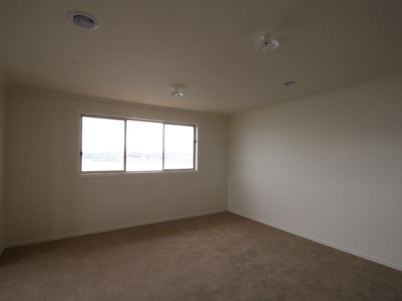 22 Spraypoint Drive, Point Cook VIC 3030