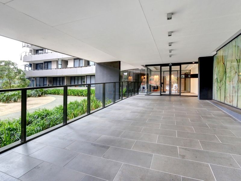 1003/55 Queens Road, Melbourne VIC 3004