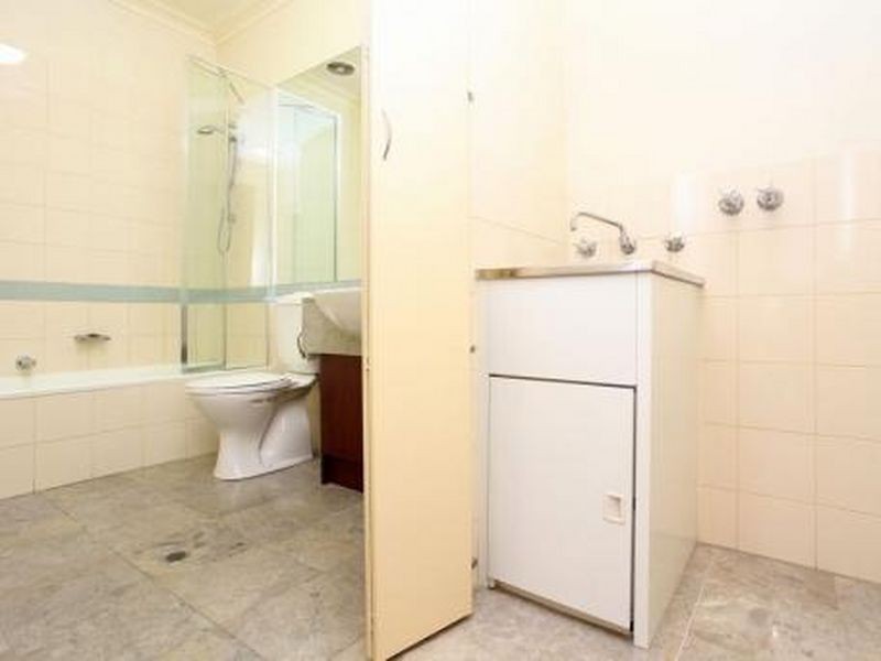 402 La Trobe, Melbourne VIC 3000