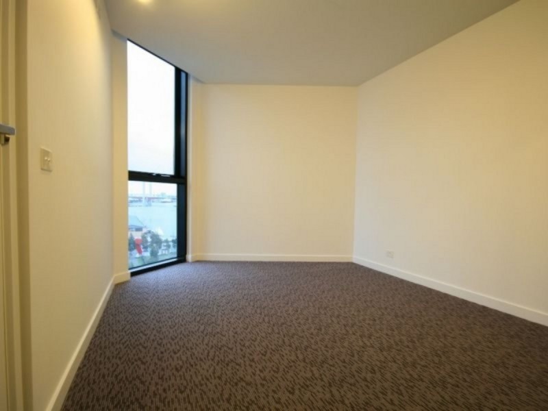 1015/673 La Trobe Street, Docklands VIC 3008