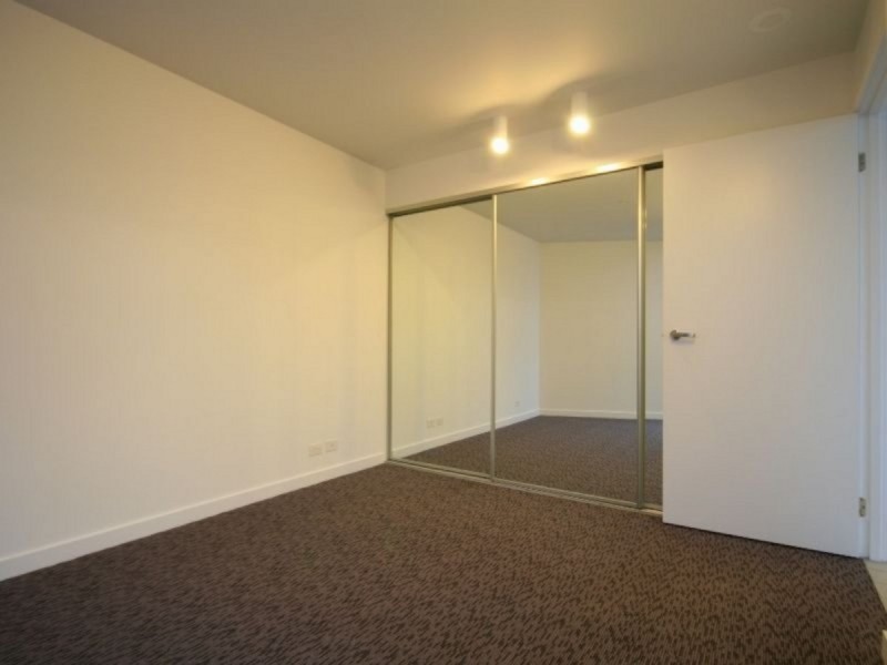 1015/673 La Trobe Street, Docklands VIC 3008