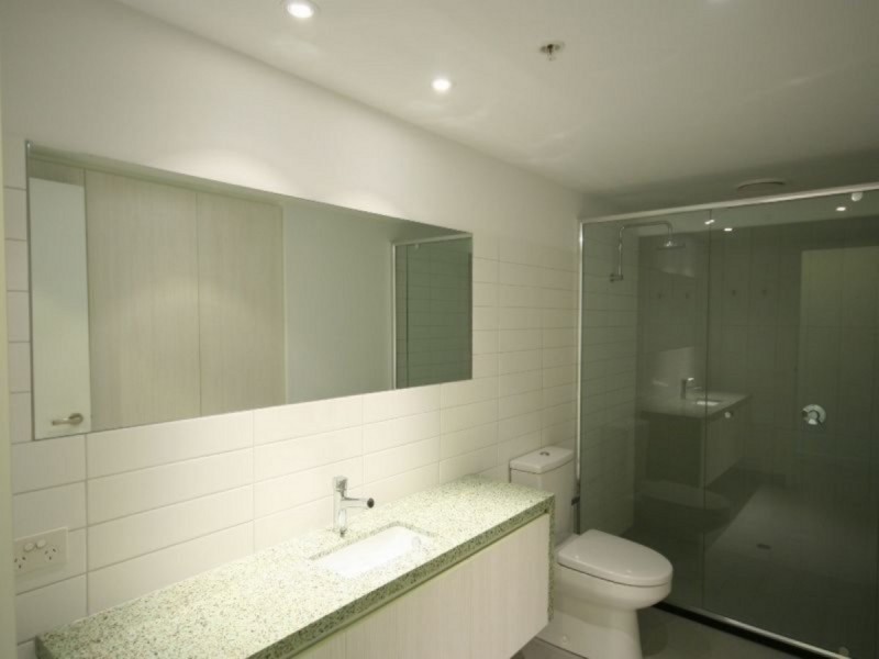 1015/673 La Trobe Street, Docklands VIC 3008