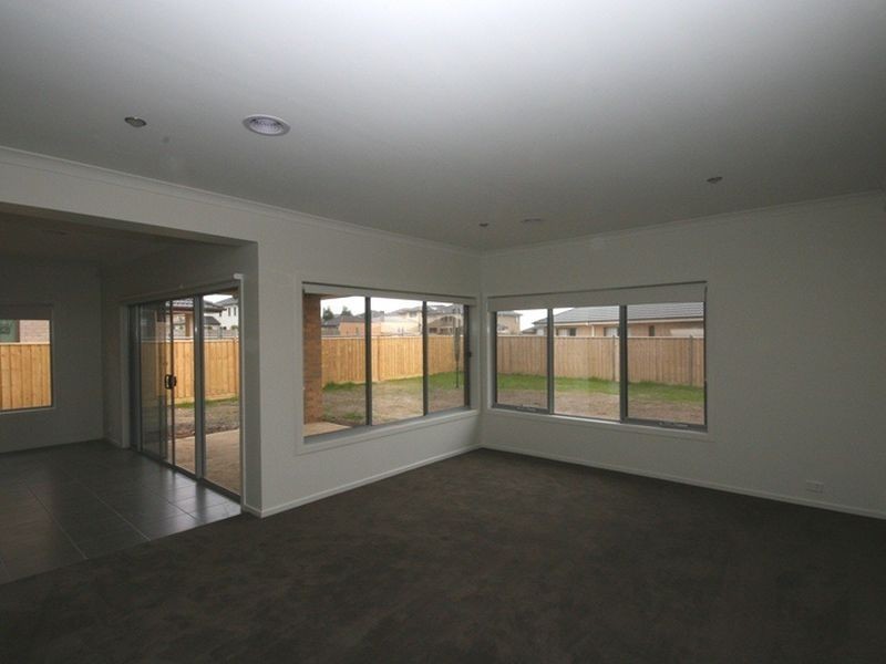 12 Solero Parade, Point Cook VIC 3030