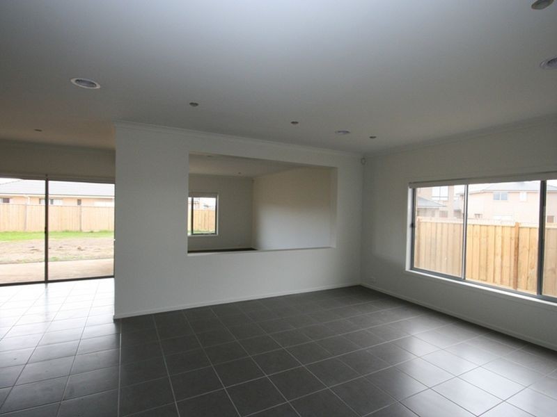 12 Solero Parade, Point Cook VIC 3030