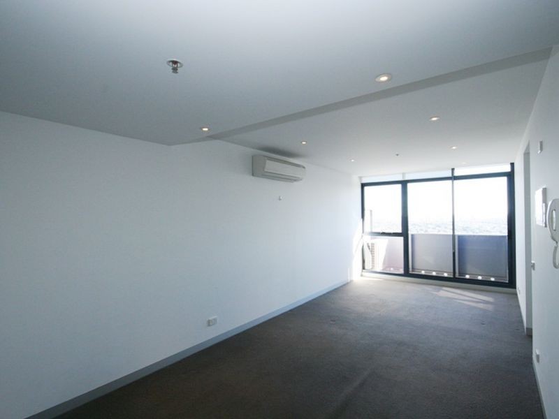 2404/109 Clarendon Street, Southbank VIC 3006