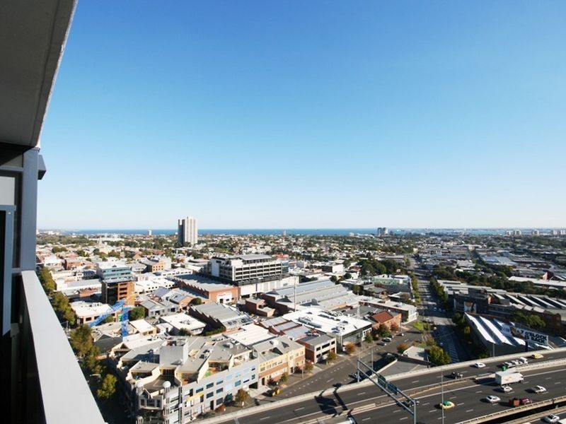 2404/109 Clarendon Street, Southbank VIC 3006