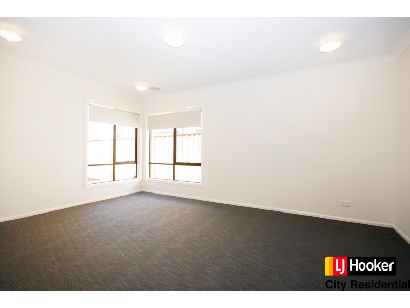 11 Balbo Way, Williams Landing VIC 3027