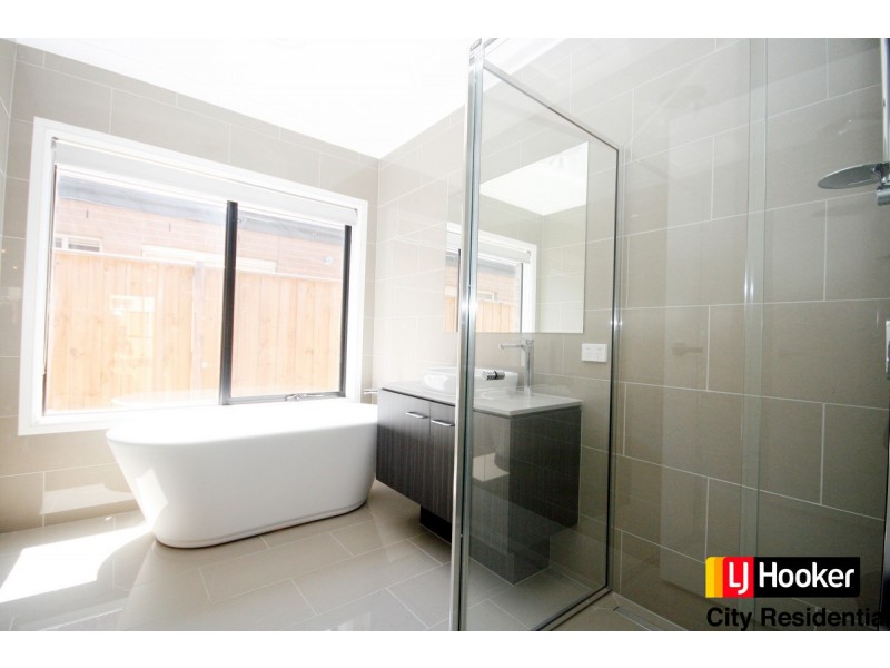 11 Balbo Way, Williams Landing VIC 3027