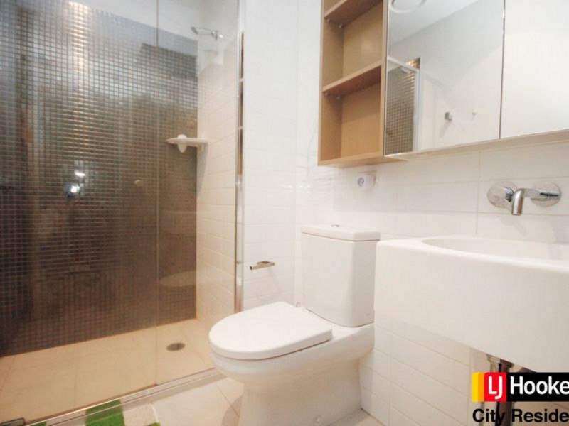 1605/33 Mackenzie Street, Melbourne VIC 3000