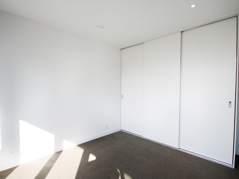 2105/7 Katherine Place, Melbourne VIC 3000