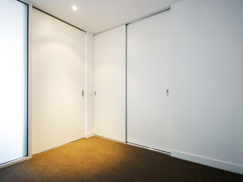 2105/7 Katherine Place, Melbourne VIC 3000