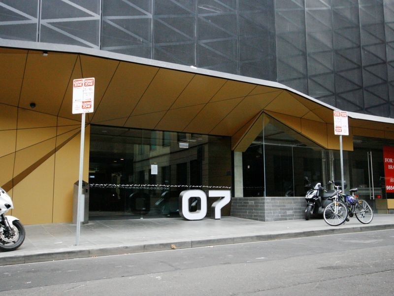 2105/7 Katherine Place, Melbourne VIC 3000
